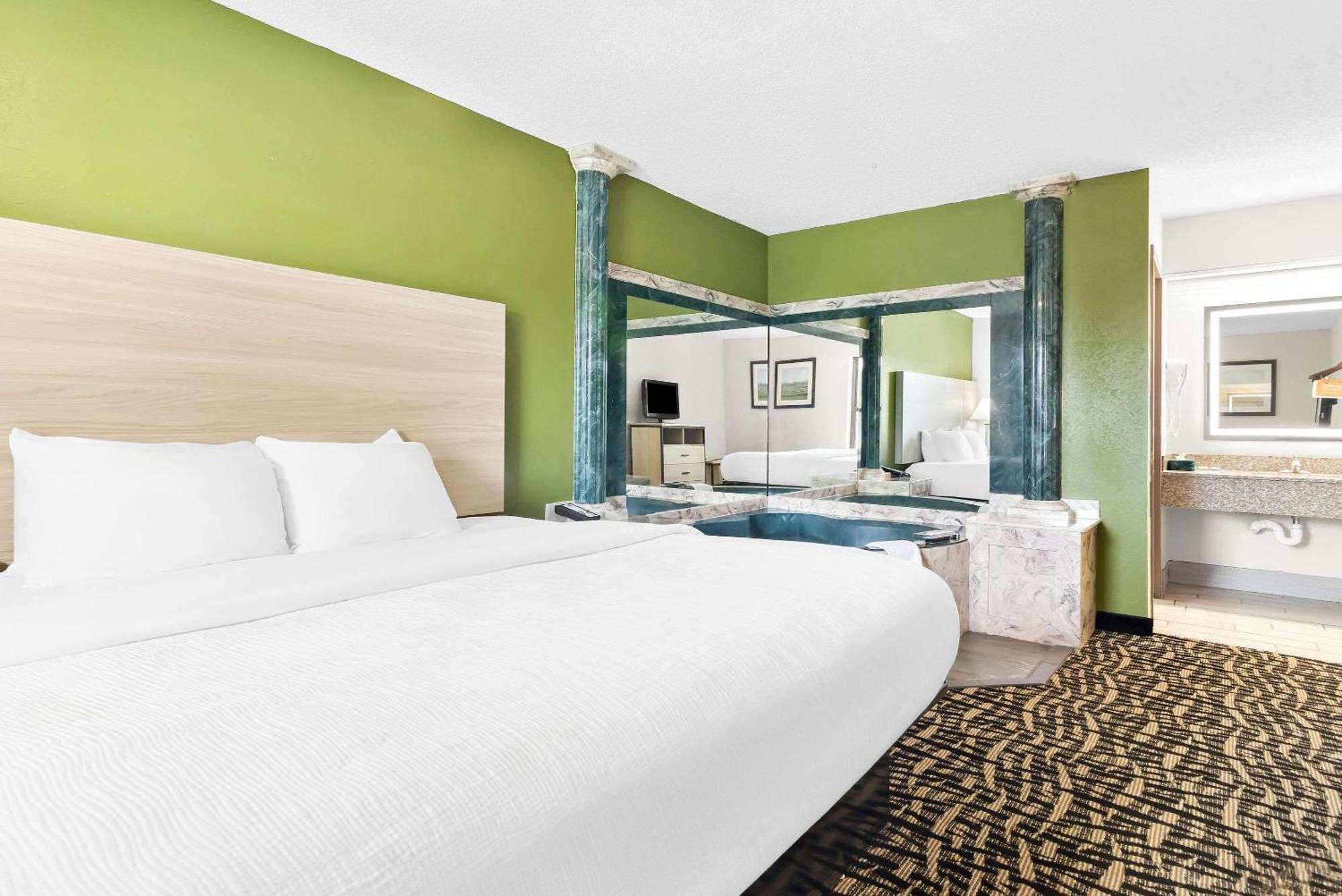 Quality Inn Russellville Екстериор снимка