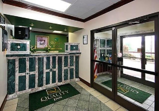 Quality Inn Russellville Екстериор снимка