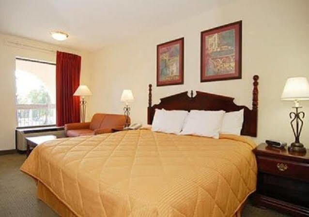 Quality Inn Russellville Екстериор снимка